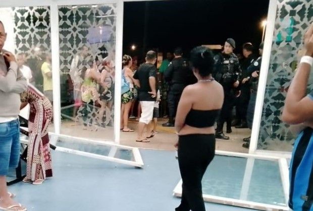 Imagem da noticia  Confusão em UPA do DF: pacientes quebram portas por falta de atendimento; veja vídeo
