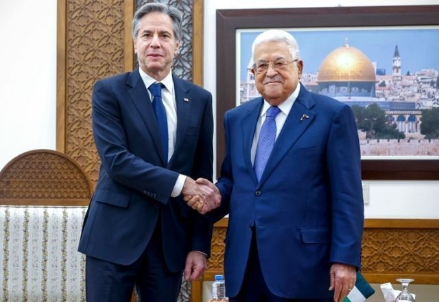 Imagem da noticia Blinken se reúne com líder da Autoridade Palestina para discutir pós-guerra