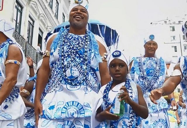 Afoxé "Filhos de Gandhy" comemora 75 anos com homenagem a Caetano Veloso