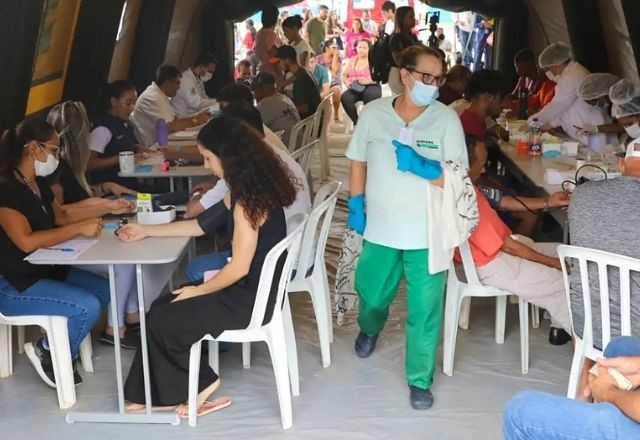Imagem da noticia SBT News na TV: Governo cria centro de operações de emergência contra dengue; DF declara epidemia da doença