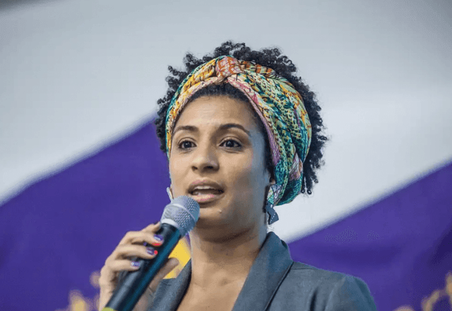 Imagem da noticia SBT News na TV: PF marca depoimento de delegado acusado de planejar morte de Marielle Franco
