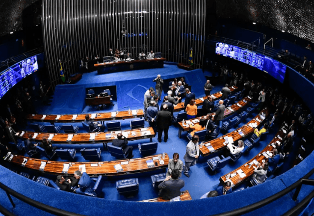 Imagem da noticia SBT News madrugada: Senado aprova pacote de corte de gastos do governo