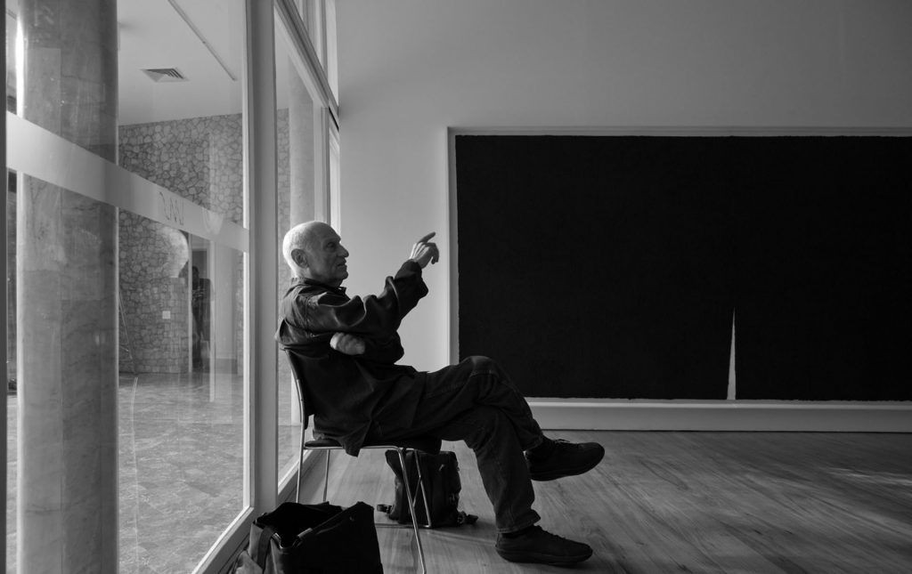 Imagem da noticia Richard Serra, escultor influente da arte contemporânea, morre aos 85 anos