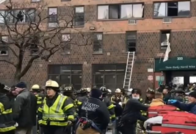 Incêndio em prédio de Nova York deixa 17 mortos