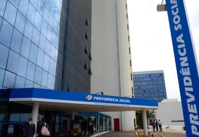 Imagem da noticia Com 1 milhão de segurados na fila, INSS reduz espera por benefício