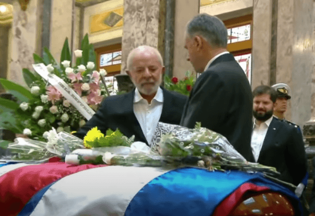 Imagem da noticia Lula participa de velório de Pepe Mujica no Uruguai 