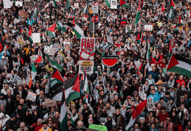 Imagem da noticia Mais de 100 mil pessoas protestam em Sydney contra Israel e em apoio à Palestina