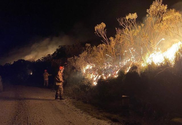 Imagem da noticia Incêndio no Parque do Itatiaia: Corpo de Bombeiros não tem previsão para controle das chamas