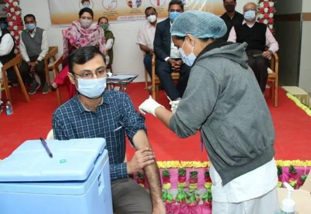 Índia inicia campanha de vacinação contra covid-19