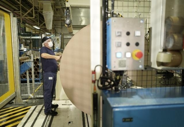 Imagem da noticia Atividade industrial desacelera em novembro, aponta CNI