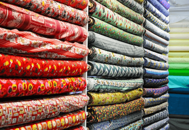 Imagem da noticia Indústria têxtil brasileira em alerta: tarifas de Trump podem inundar o país com produtos chineses