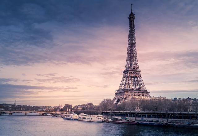 França detecta caso de variante Ômicron em Paris