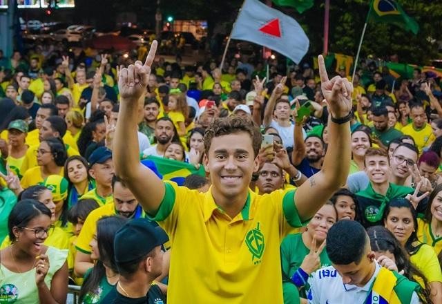 Imagem da noticia Ministro do TSE determina remoção de publicações com vídeo de Nikolas Ferreira