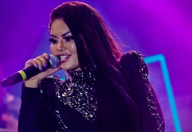 Imagem da noticia Relembre a história da cantora Paulinha Abelha, do Calcinha Preta