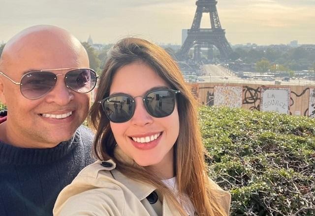 Imagem da noticia Família de médico que morreu em voo para lua de mel espera chegada do corpo