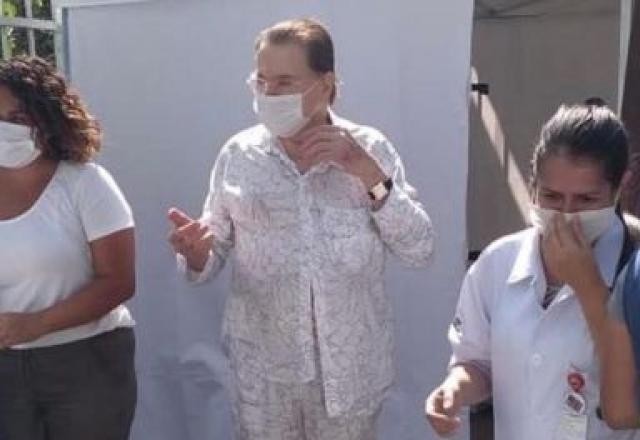 Imagem da noticia Silvio Santos toma vacina contra Covid-19
