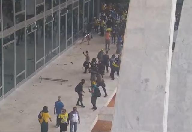 Imagem da noticia Atos golpistas: Defensoria cobra acesso a denúncias contra presos