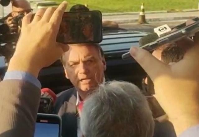 Bolsonaro fala sobre ex-ajudante Mauro Cid: "Cada um siga sua vida"