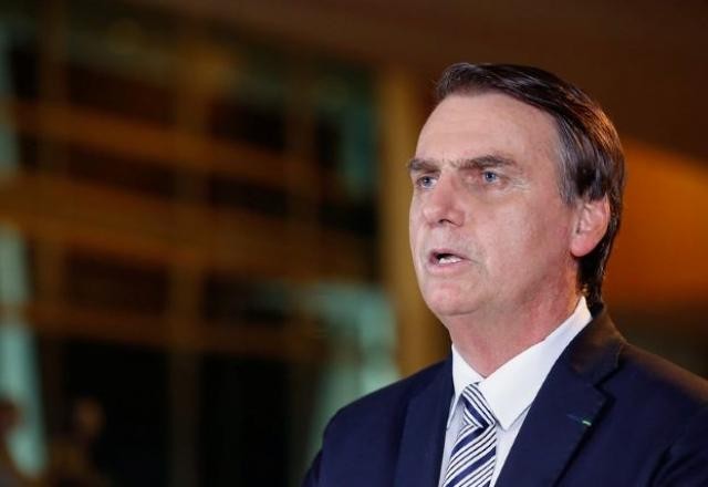 Imagem da noticia Subprocuradores entram com representação contra Bolsonaro na PGE