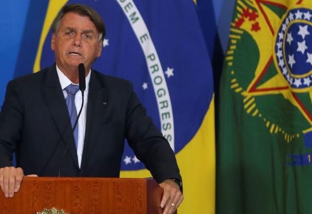 Imagem da noticia Bolsonaro afirma que Brasil negocia comprar diesel da Rússia