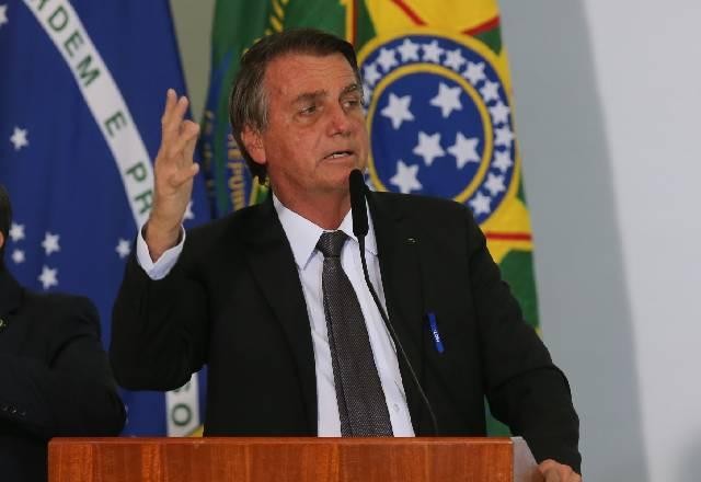 Bolsonaro melhora, mas ainda não há previsão de alta