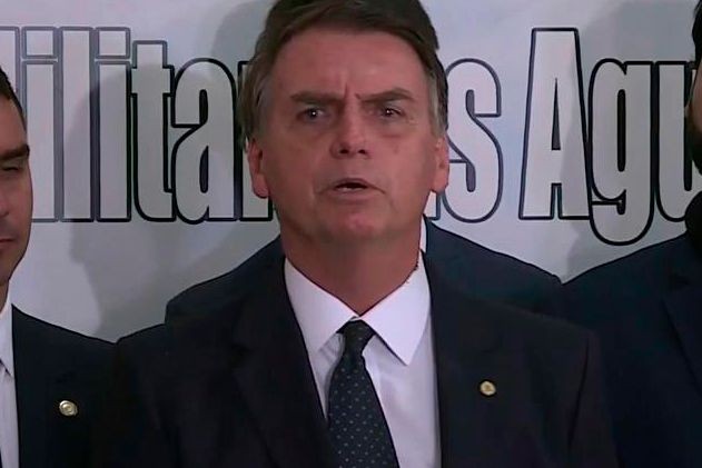 Jair Bolsonaro participou de formatura na Academia Militar de Agulhas Negras