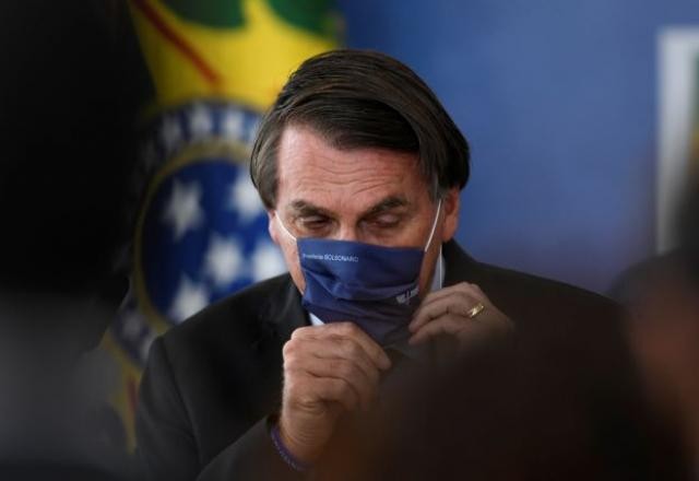 Imagem da noticia Auxílio emergencial será pago em 5 de abril, se Bolsonaro autorizar
