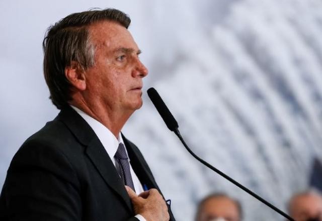 Imagem da noticia Bolsonaro tem obstrução intestinal e será levado para São Paulo