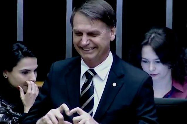 Imagem da noticia Jair Bolsonaro analisa nomes que possam completar o ministério do novo governo