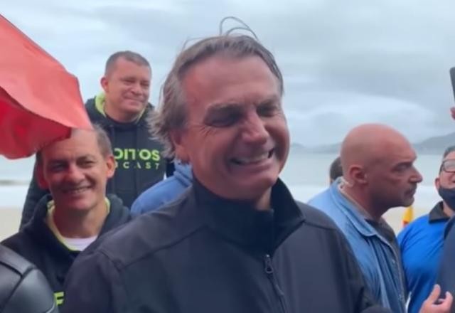 Imagem da noticia "Liguei para São Pedro", diz Bolsonaro sobre crise hídrica