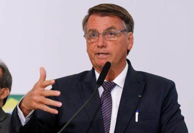 Imagem da noticia Bolsonaro reage a "perseguição" de Moraes no caso Telegram