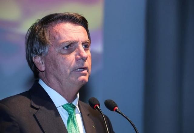 Imagem da noticia Bolsonaro apresenta melhora, mas ainda não há definição sobre cirurgia