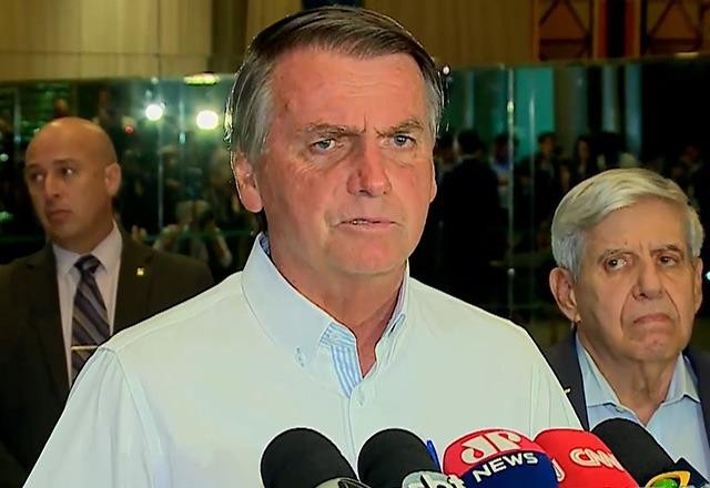 Imagem da noticia Bolsonaro afirma que vai recorrer da decisão de Moraes sobre inserções
