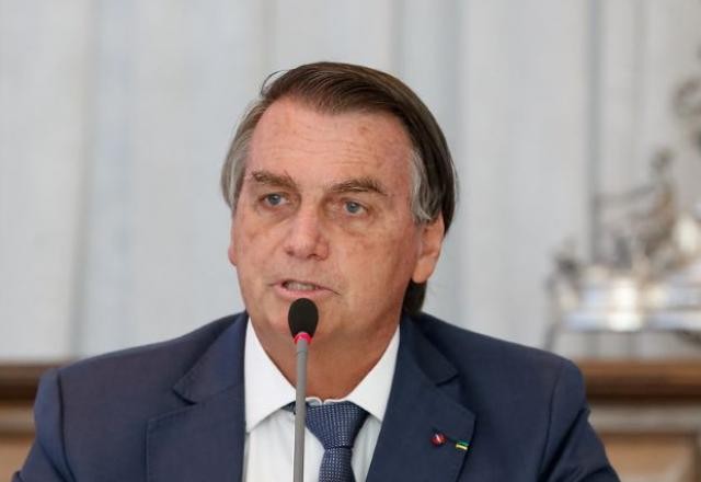 Imagem da noticia "Consequência da tentativa de assassinato", diz Bolsonaro sobre internação