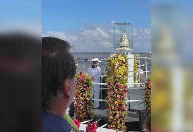 Imagem da noticia Bolsonaro publica foto no Círio de Nazaré