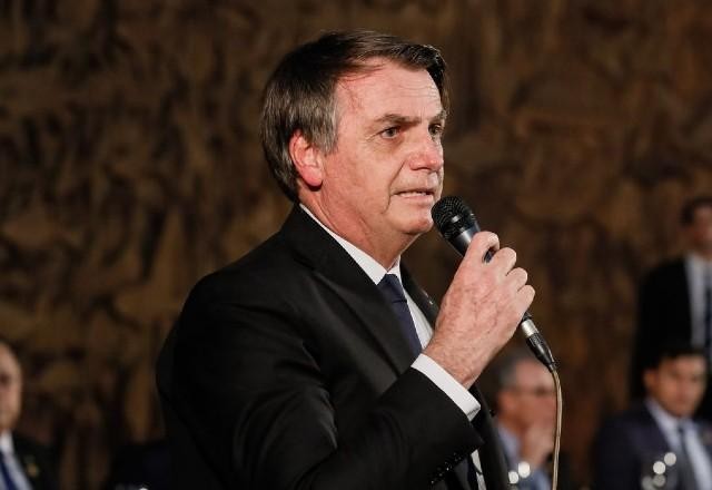 Bolsonaro lamenta ataque a creche em Santa Catarina: "Difícil entender"