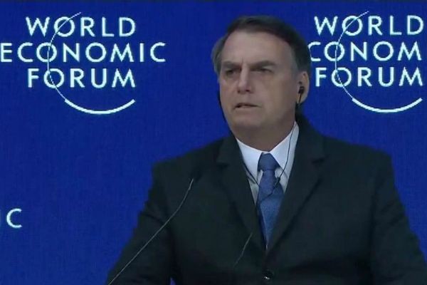 Imagem da noticia Jair Bolsonaro tem o discurso mais breve da história em reunião na Suíça 