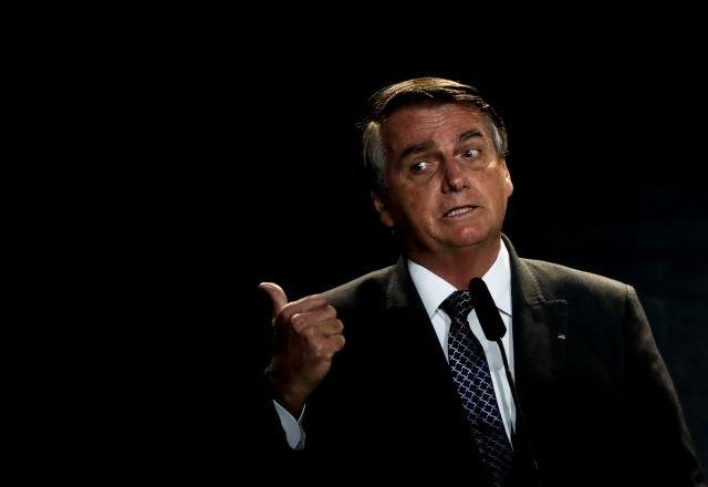 Imagem da noticia Bolsonaro critica Anvisa por passaporte da vacina: "De novo, p...?"