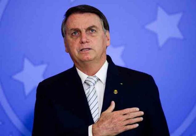 Imagem da noticia Bolsonaro explica recuo na compra de vacina: "Não está pronta"