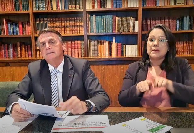 Imagem da noticia Em live, Bolsonaro cobra explicações de Moraes sobre operação da PF