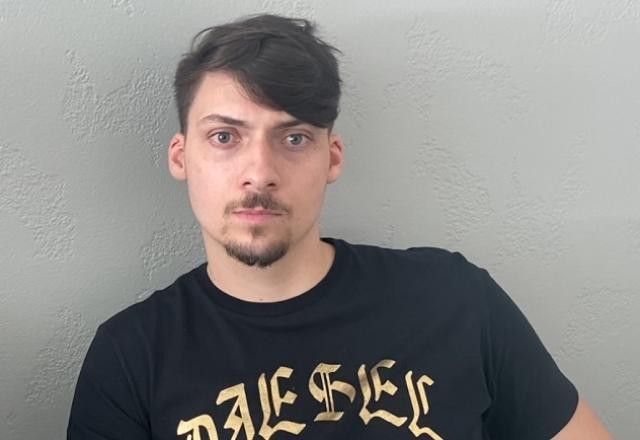 Imagem da noticia Jair Renan Bolsonaro nega crimes e diz: "Nunca pedi nada ao governo"