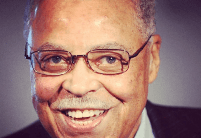 Imagem da noticia James Earl Jones, voz de Darth Vader na saga Star Wars, morre aos 93 anos 