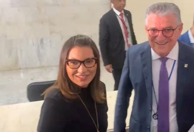 Janja visita Palácio do Planalto e diz que galeria de presidentes será reinaugurada em breve