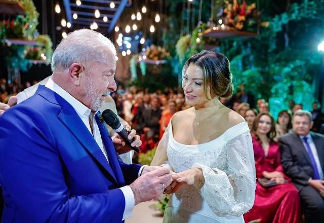 Imagem da noticia Ex-presidente Lula e socióloga Janja se casam em São Paulo