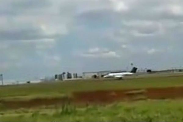 Imagem da noticia Jatinho de Maiara e Maraisa sai da pista após pneu estourar