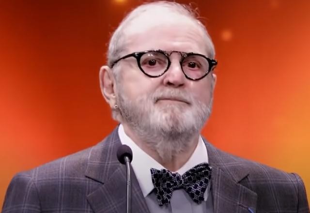 Imagem da noticia Emocionante: Jô Soares chora ao ser homenageado no Troféu Imprensa