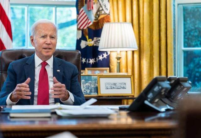 Imagem da noticia Biden diz crer que Rússia invadirá a Ucrânia "nos próximos dias"