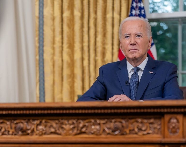 Imagem da noticia Joe Biden desiste de concorrer nas eleições dos EUA e apoia vice