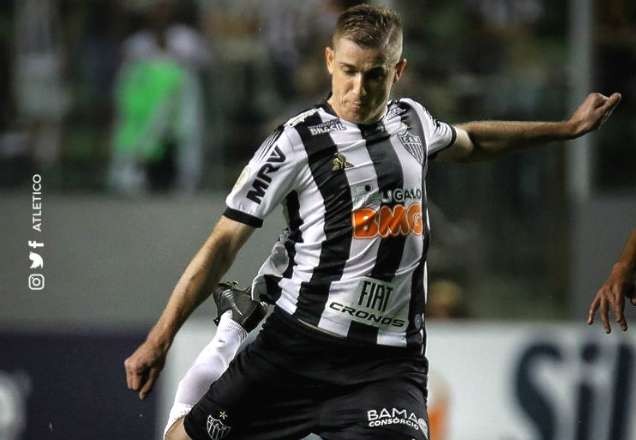 Imagem da noticia Jogador do Atlético-MG se aposenta aos 32 anos por problema no coração