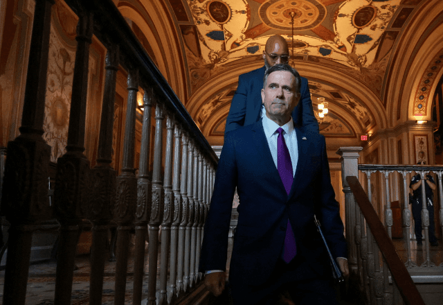 Imagem da noticia Diretor da CIA se reúne com Delcy Rodríguez na Venezuela